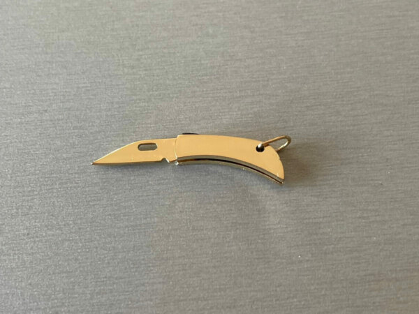 Bijoux couteau miniature doré